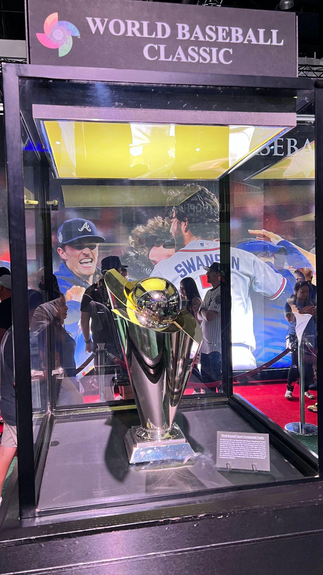 MLB Trophy World Baseball Classic