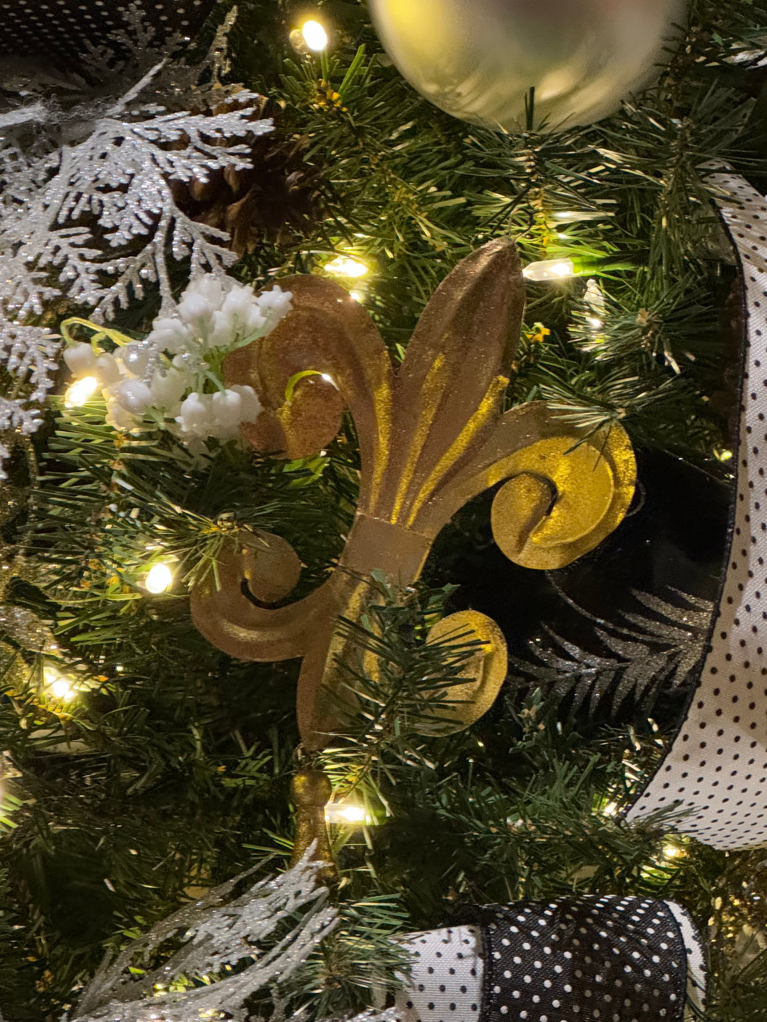 French Fleur-de-lis Christmas Ornament