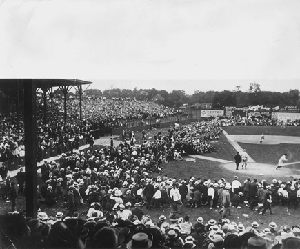 Hilltop Park in 1908