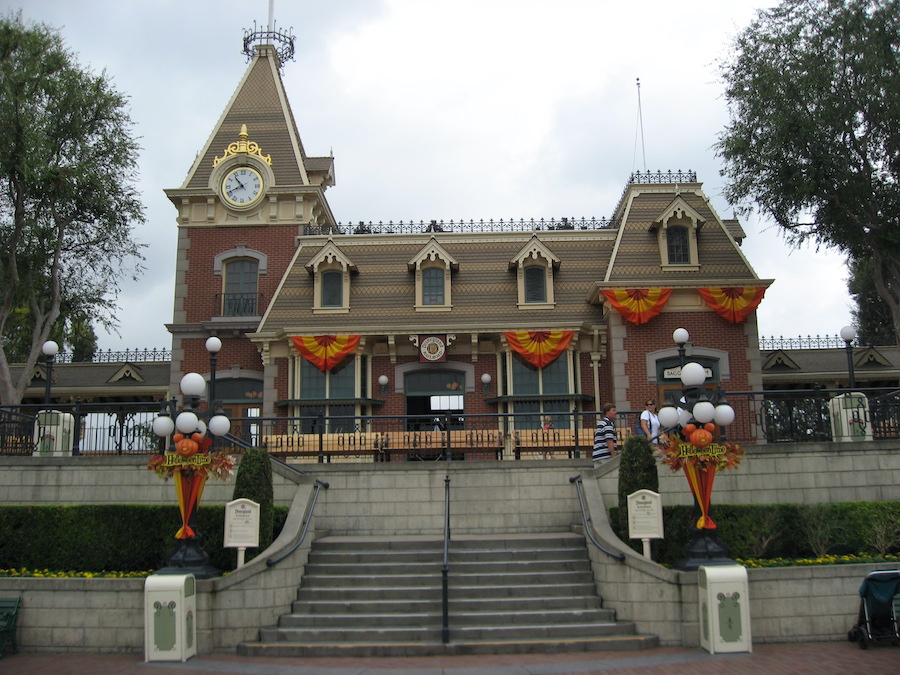 Disneyland Railroad Main Street Station