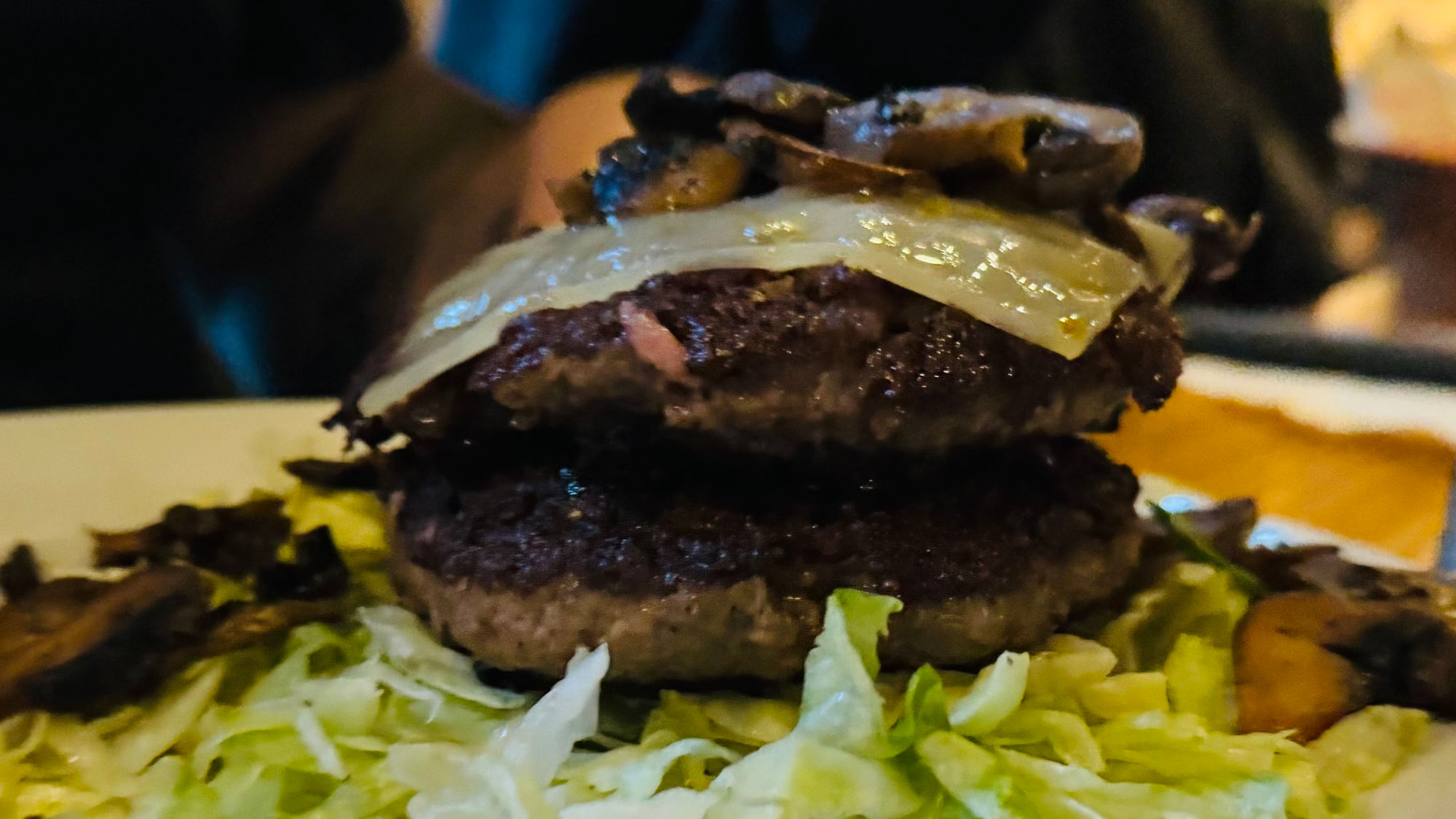 Chili's Low Carb Mushroom Swiss Burger