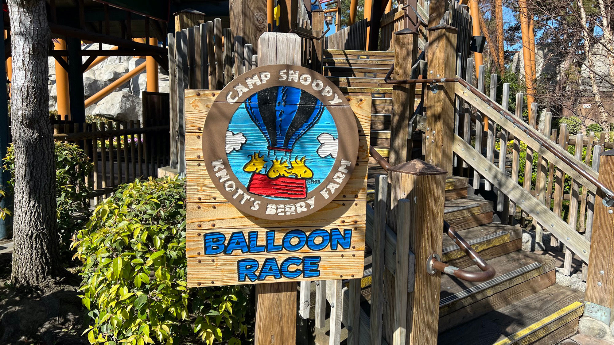 Camp Snoopy Balloon Race