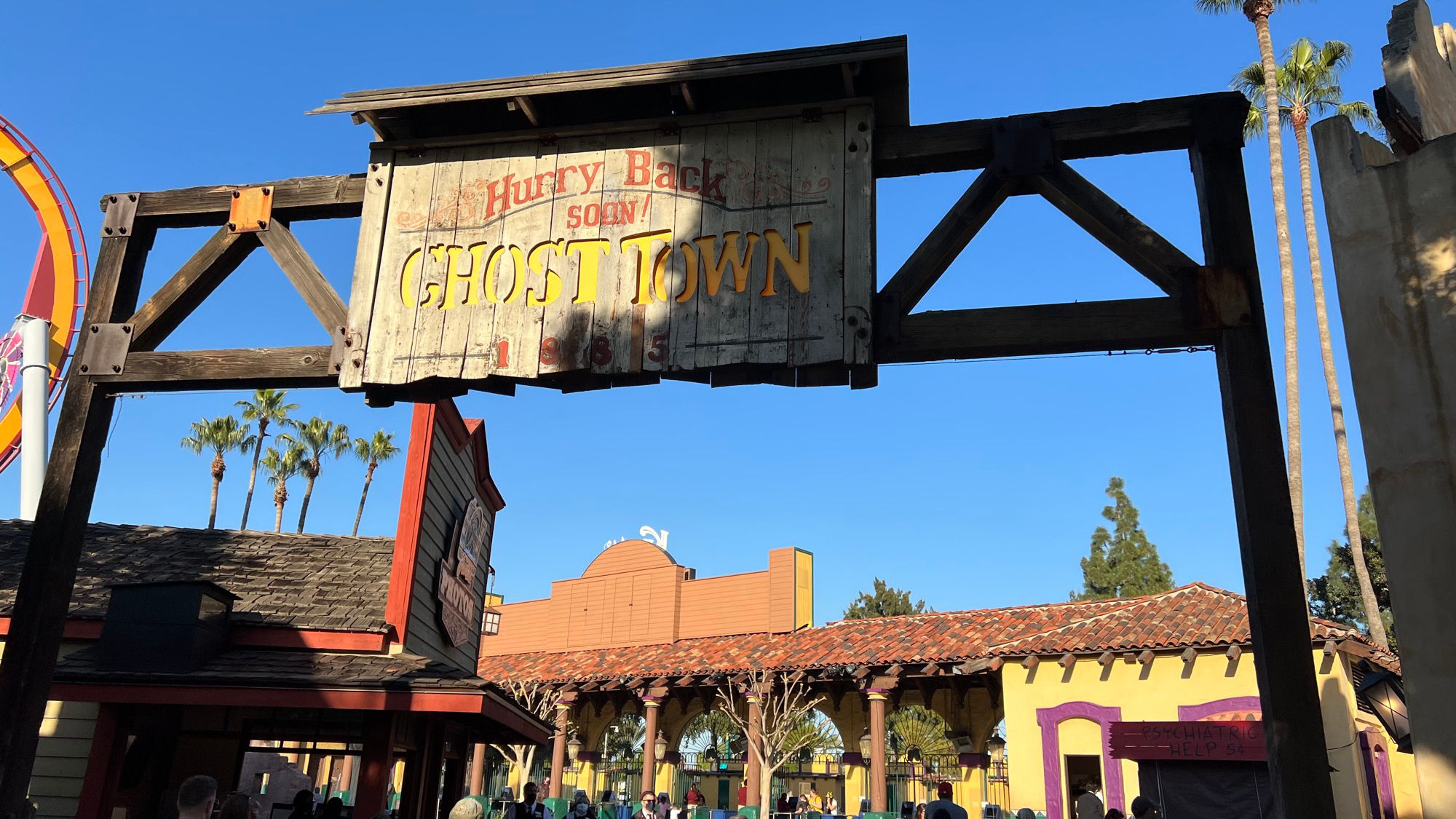 Knott's Berry Farm Hurry Back Soon!