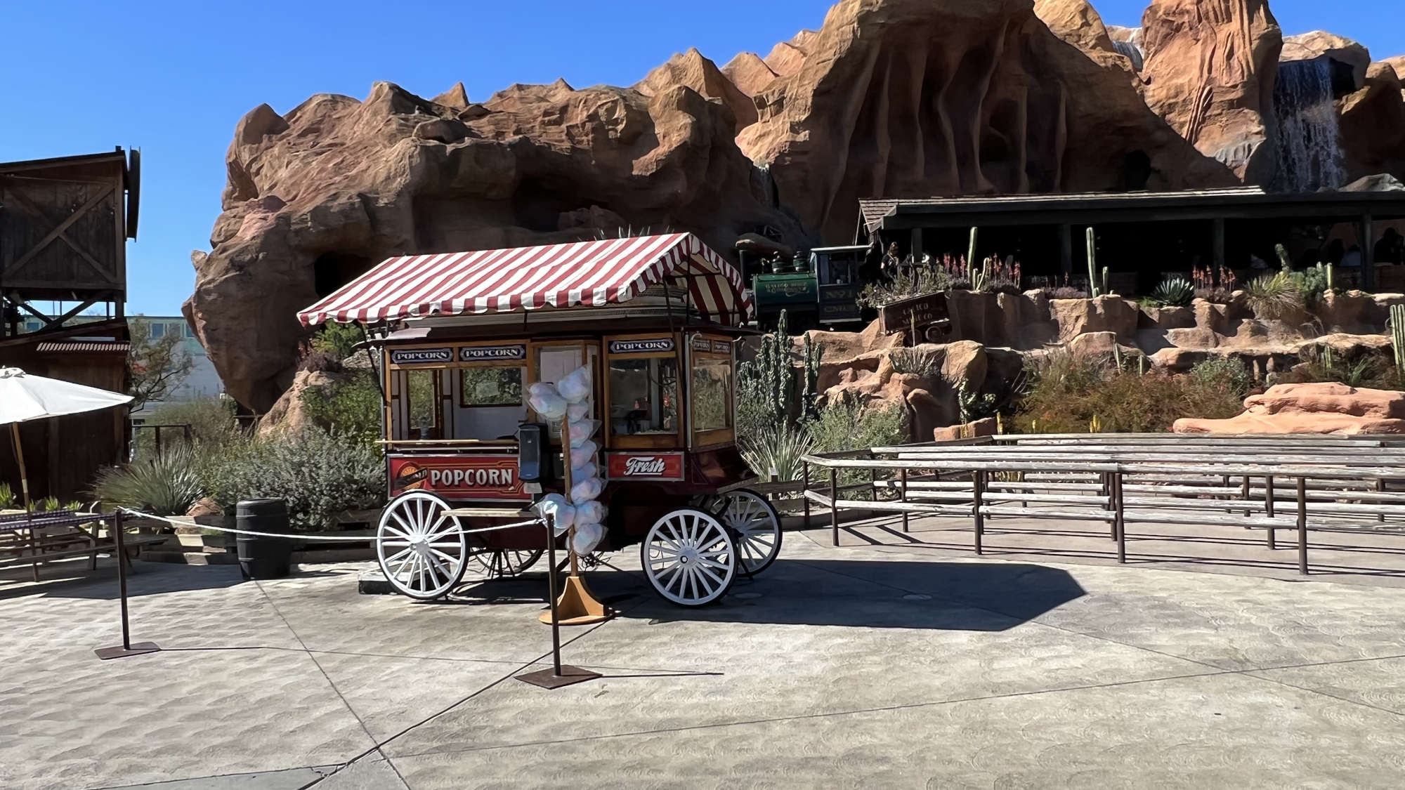 Knott's Berry Farm Popcorn Cart