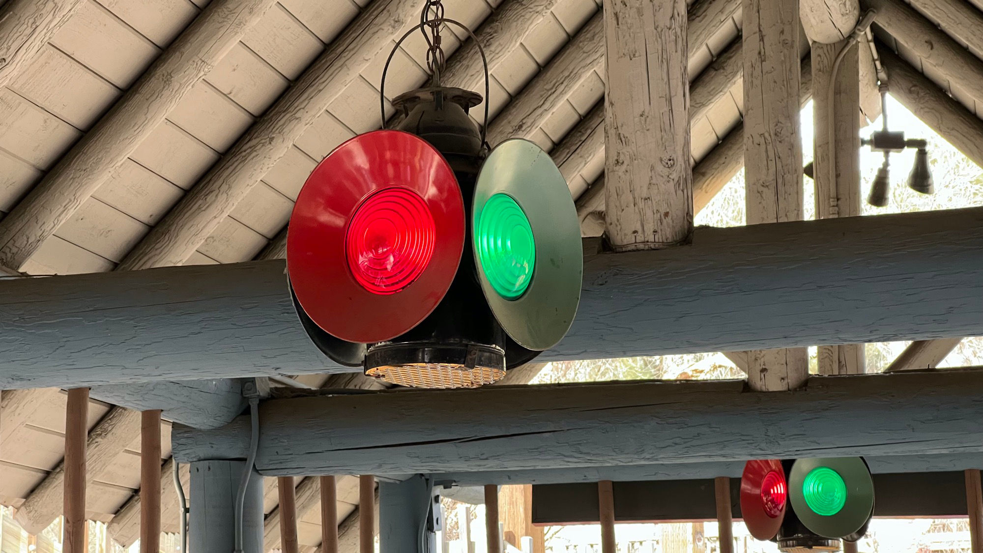 Grand Sierra Railroad Red Green Signal Lights