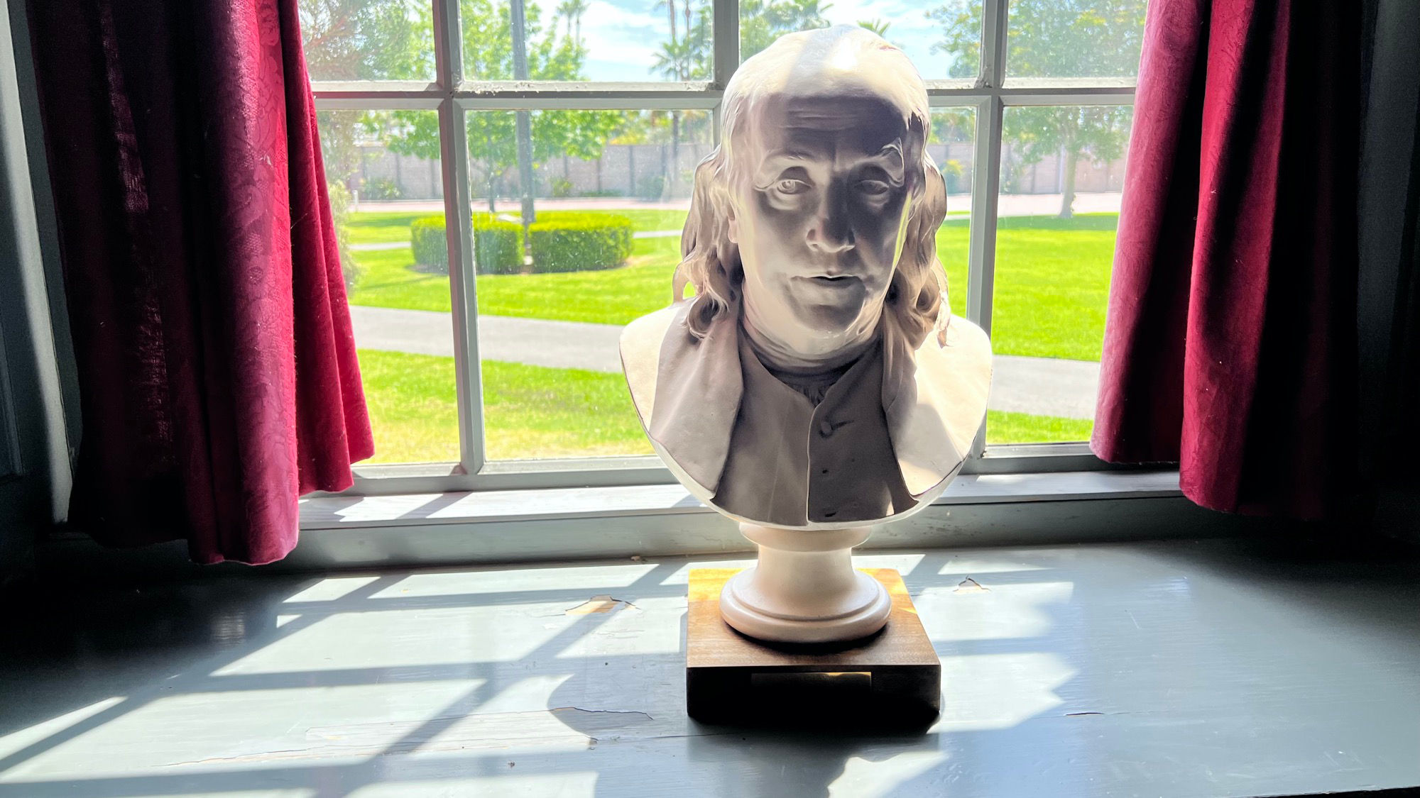 Independence Hall Busts Benjamin Franklin