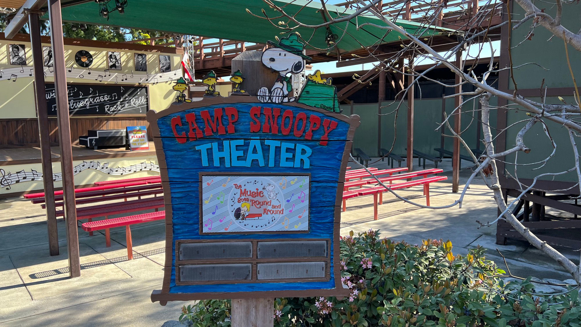 Knott's Berry Farm Camp Snoopy Theater