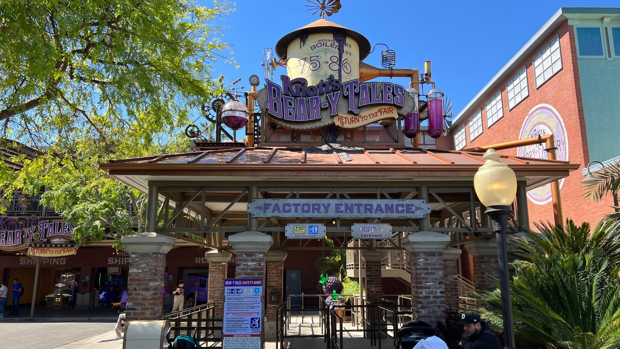 Knott's Bear-y Tales