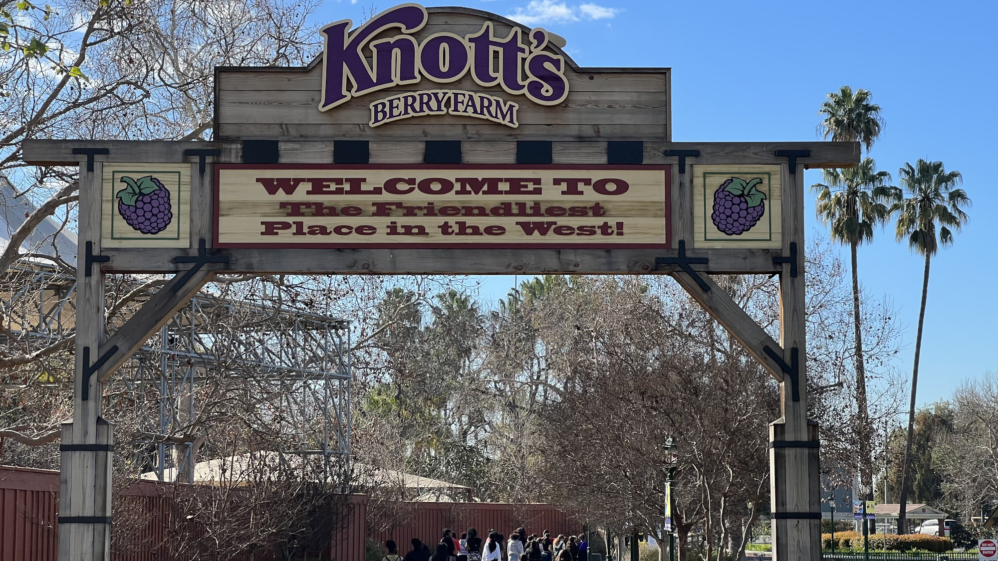 Welcome to Knotts Berry Farm