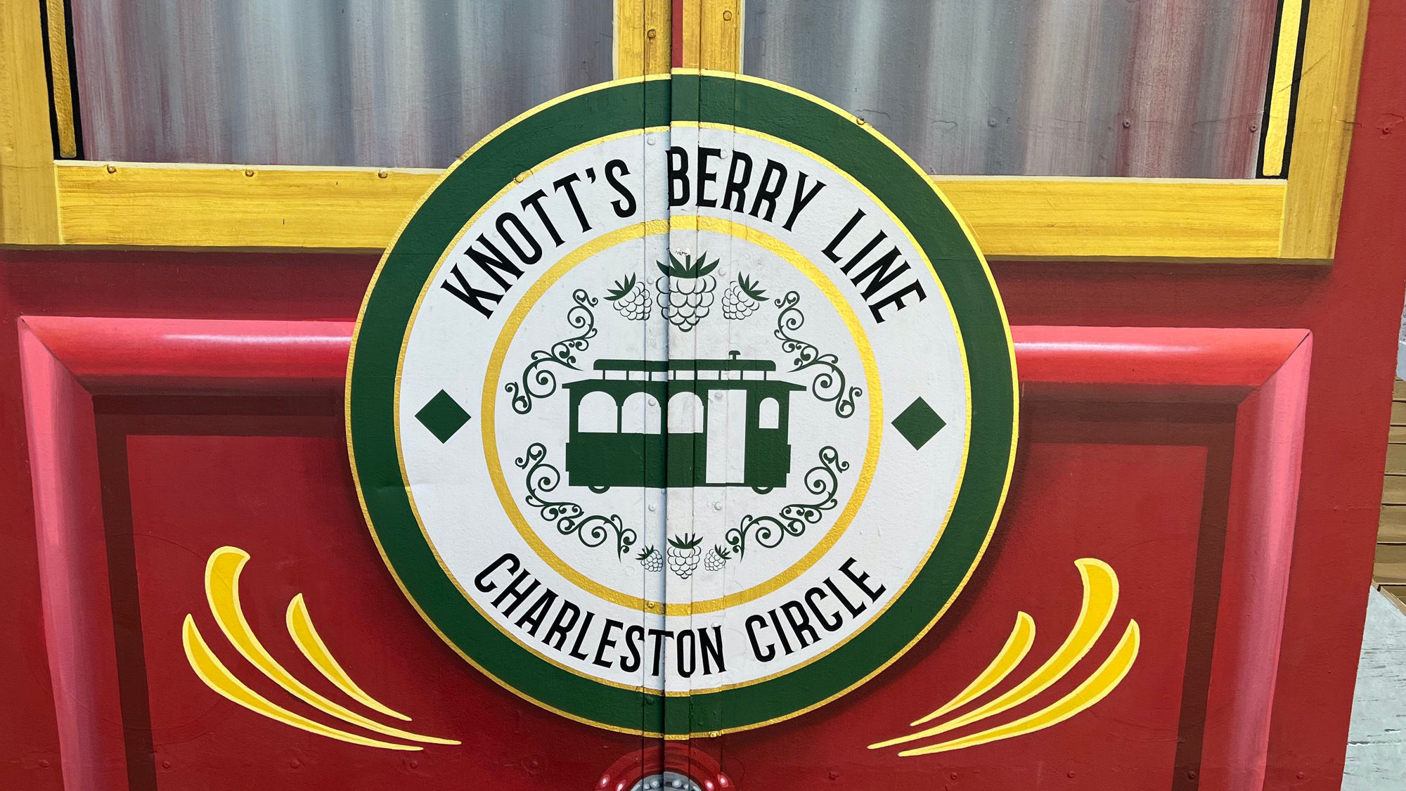 Knott's Berry Line Charleston Circle