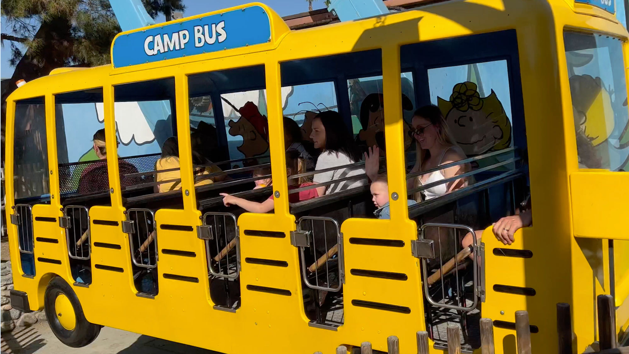 Knott's Berry Farm Camp Bus
