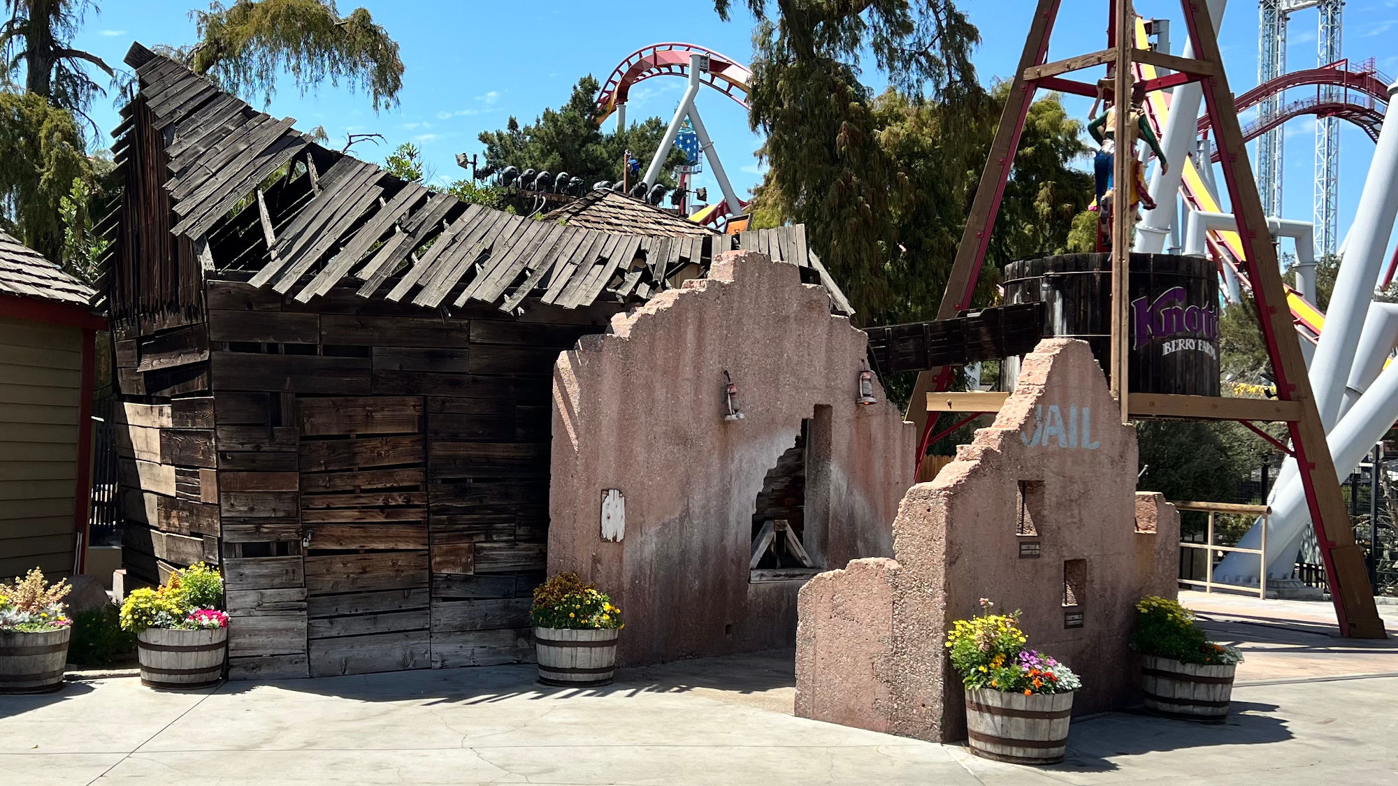 Knott's Berry Farm Jail Photo Spot