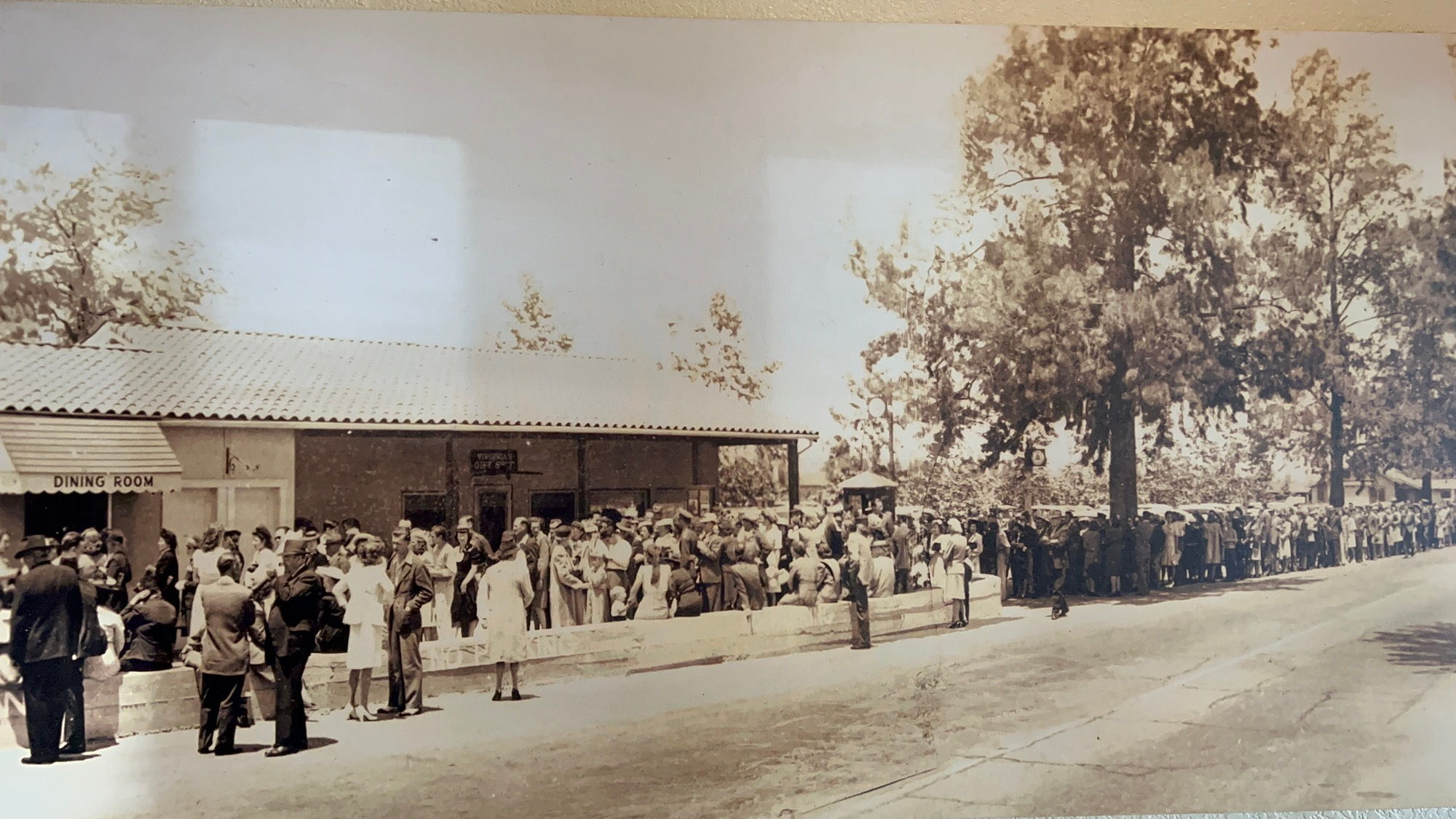 Mrs. Knott's Chicken Dinner Restaurant Long Line