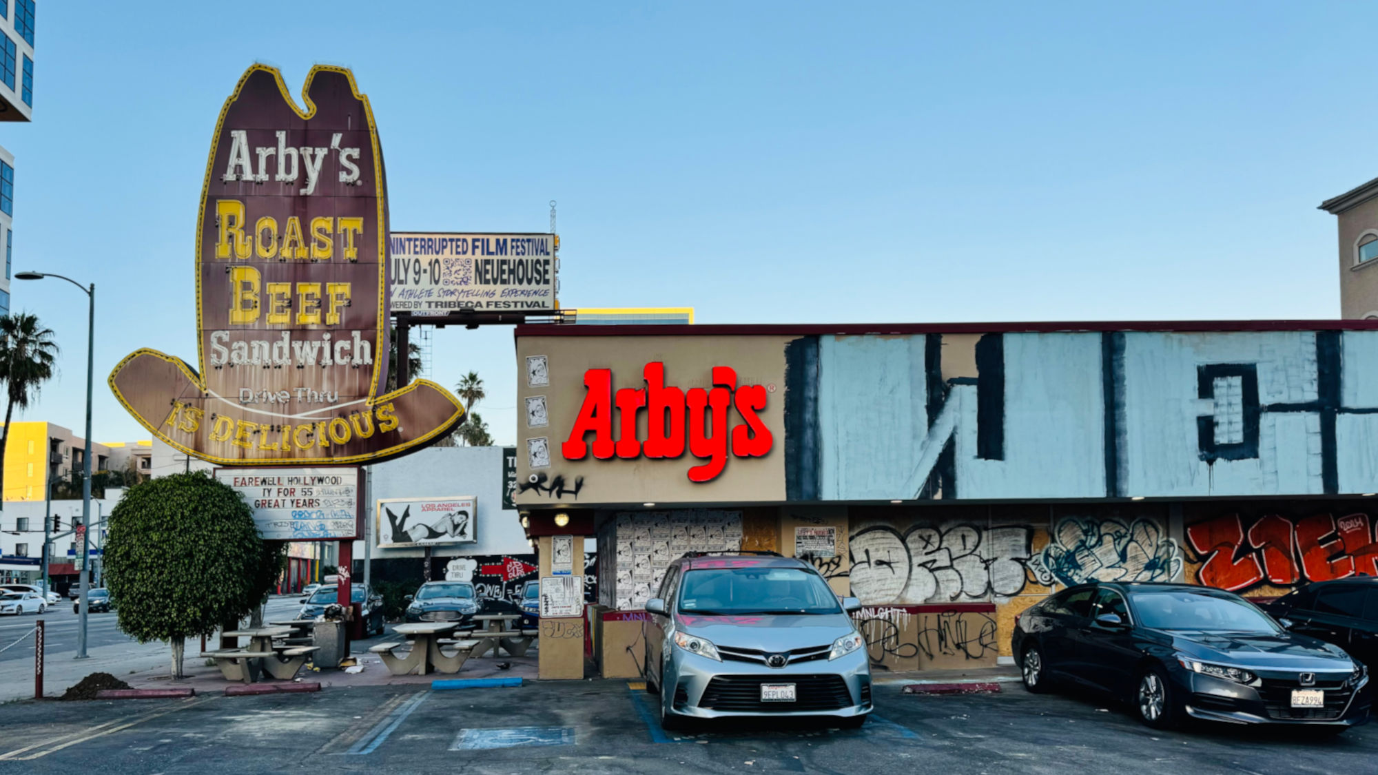 Arby's Hollywood Closed