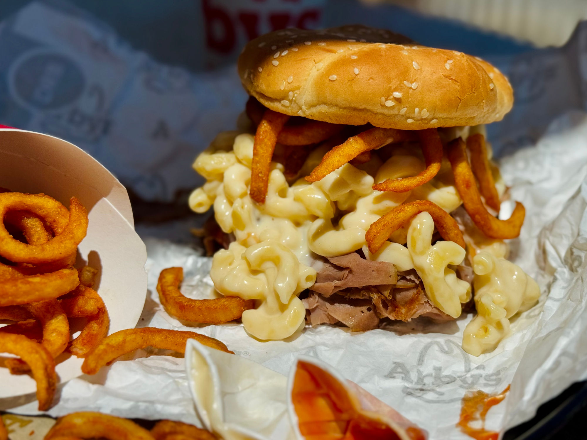 Arby's Mac 'N Cheese Roast Beef Hack