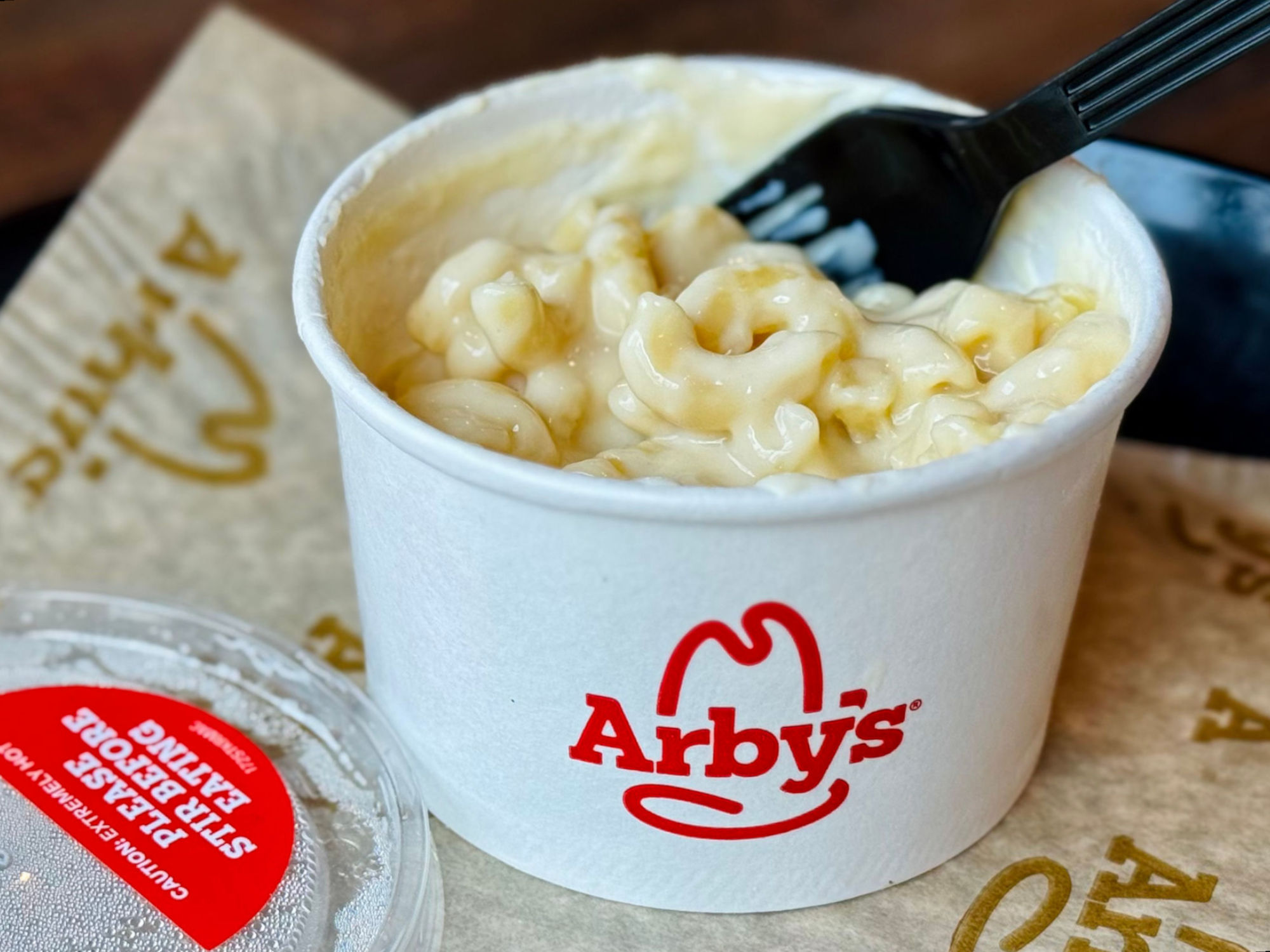 Arby's White Cheddar Mac 'N Cheese