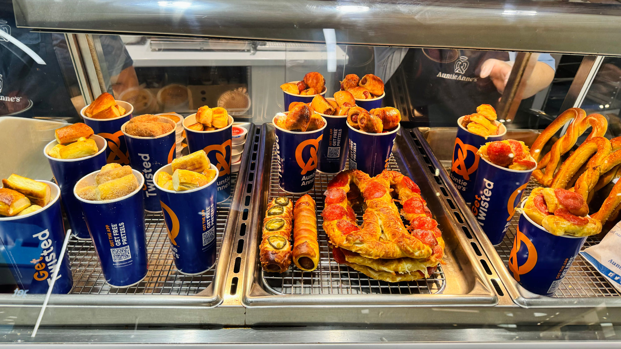 Auntie Anne's Pretzel Warming Display