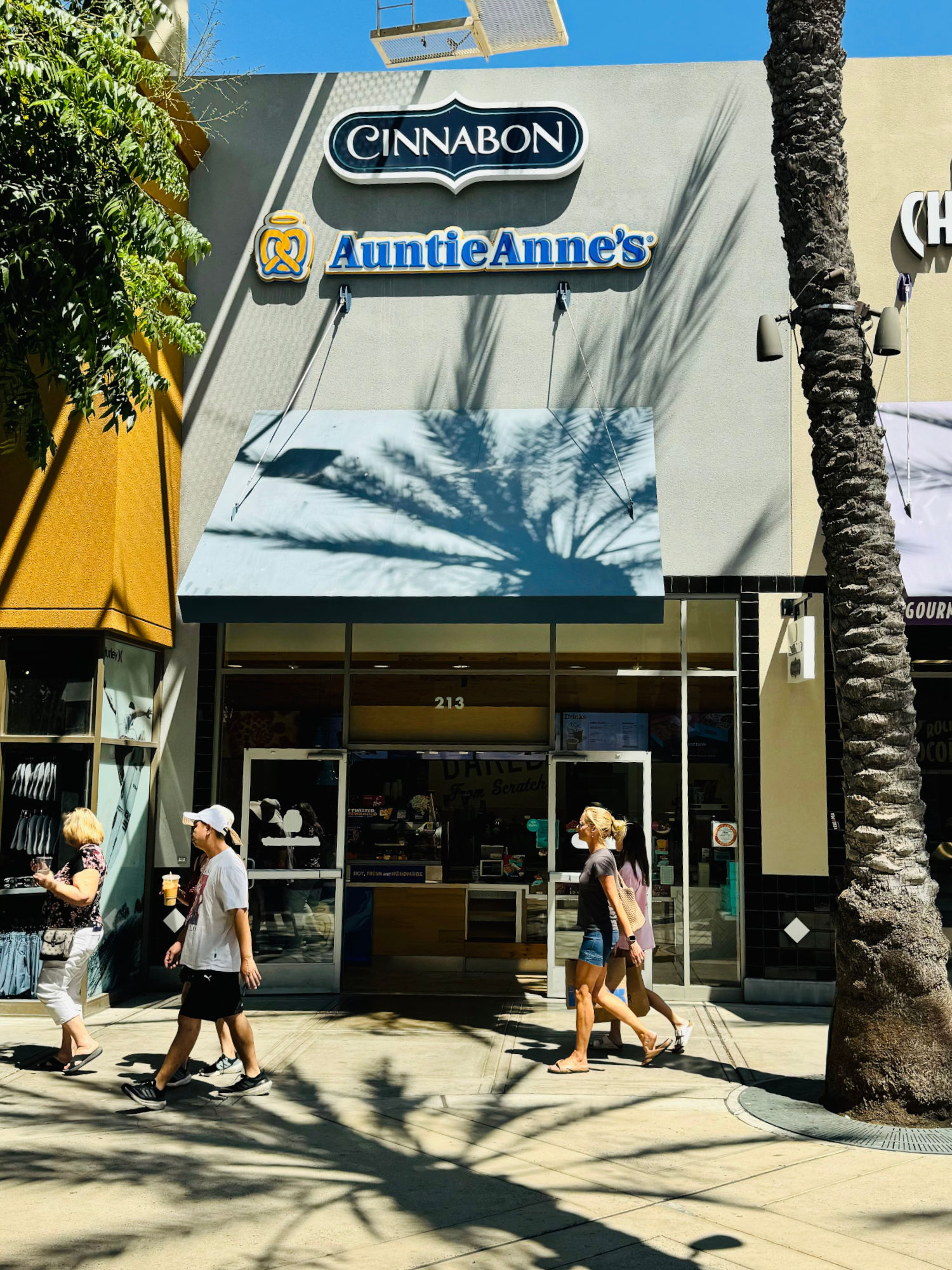 Auntie Anne's The Outlets at Orange