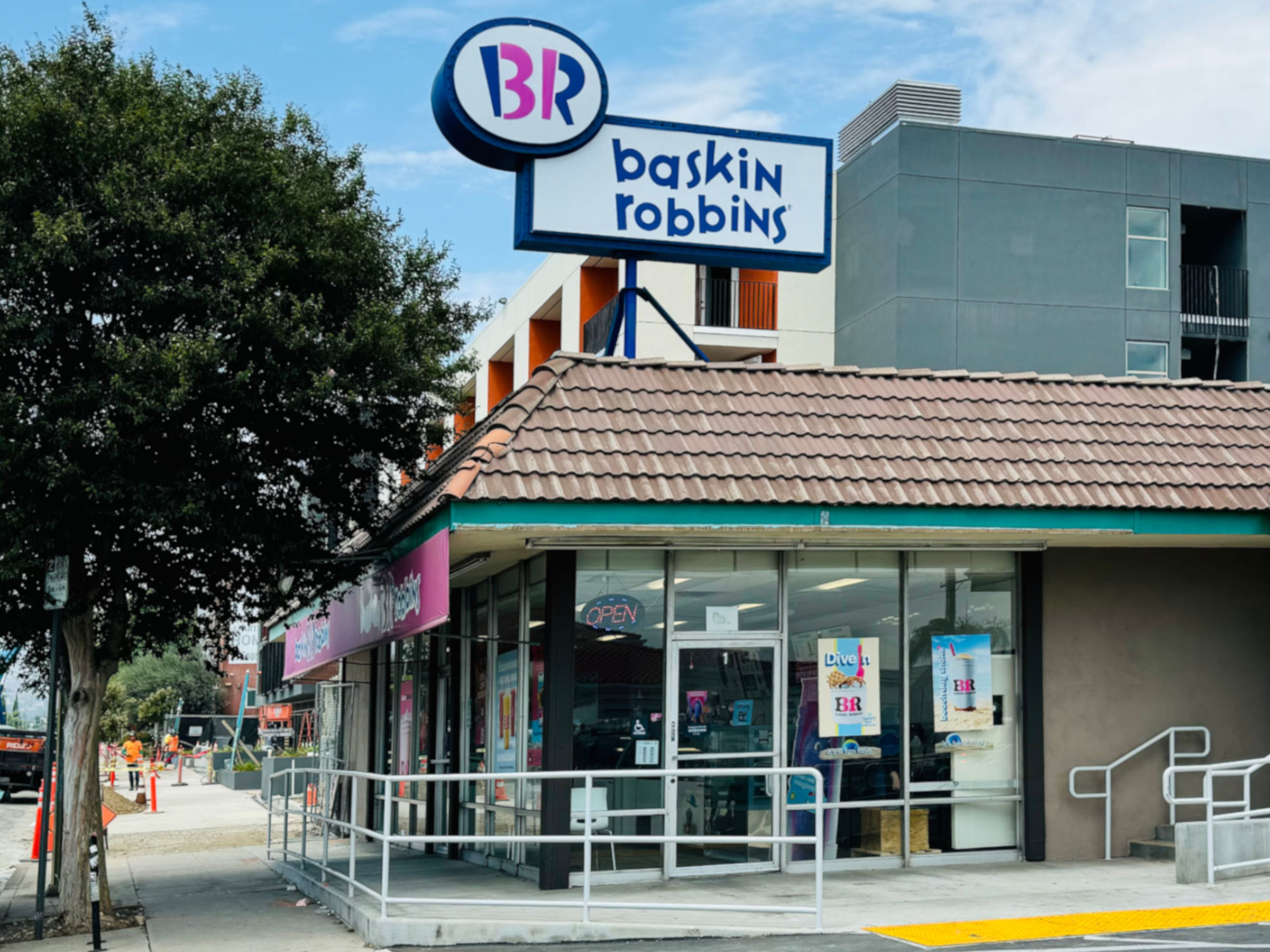 Baskin-Robbins Reseda