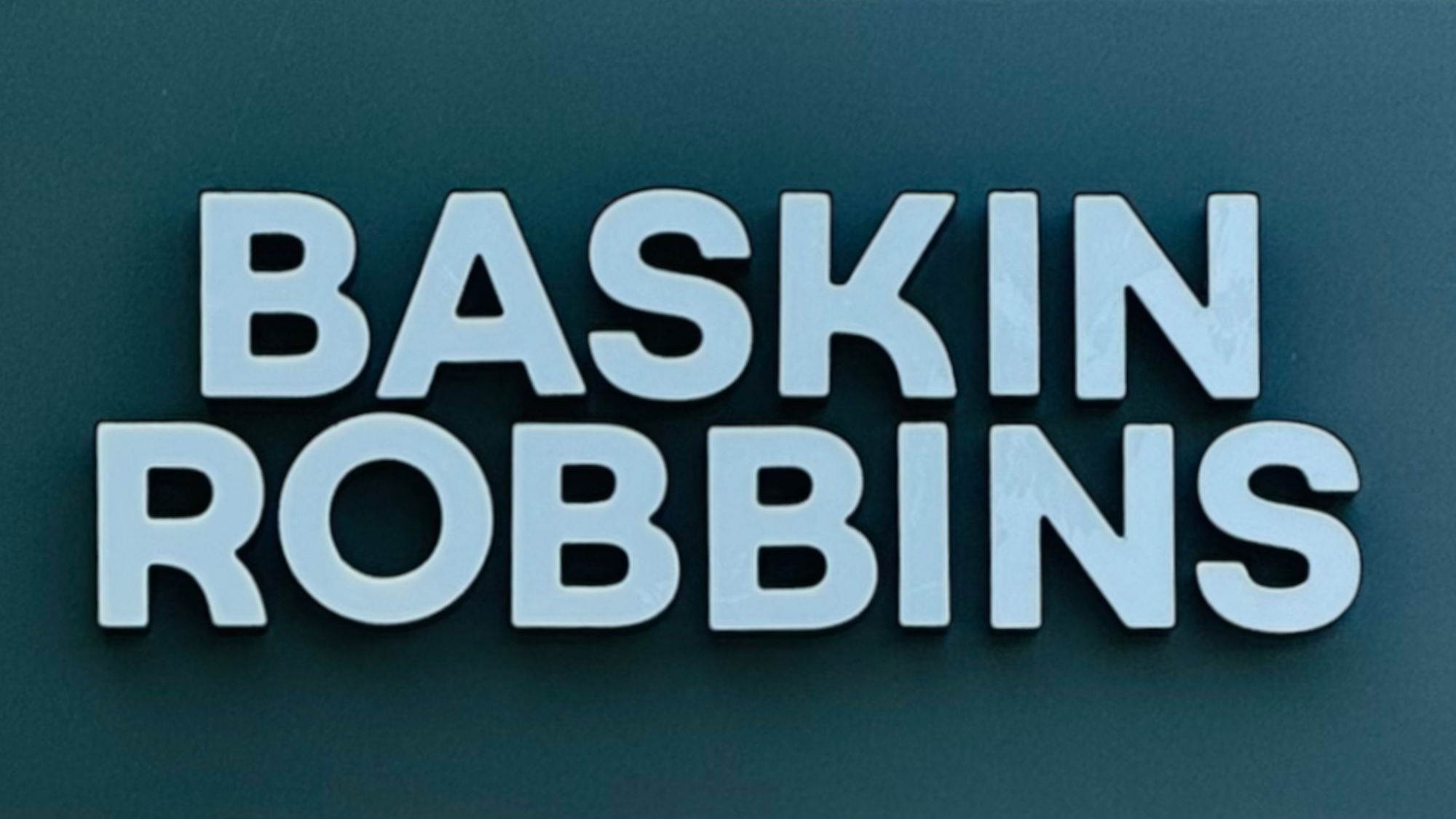 Baskin-Robbins Woodland Hills Sign