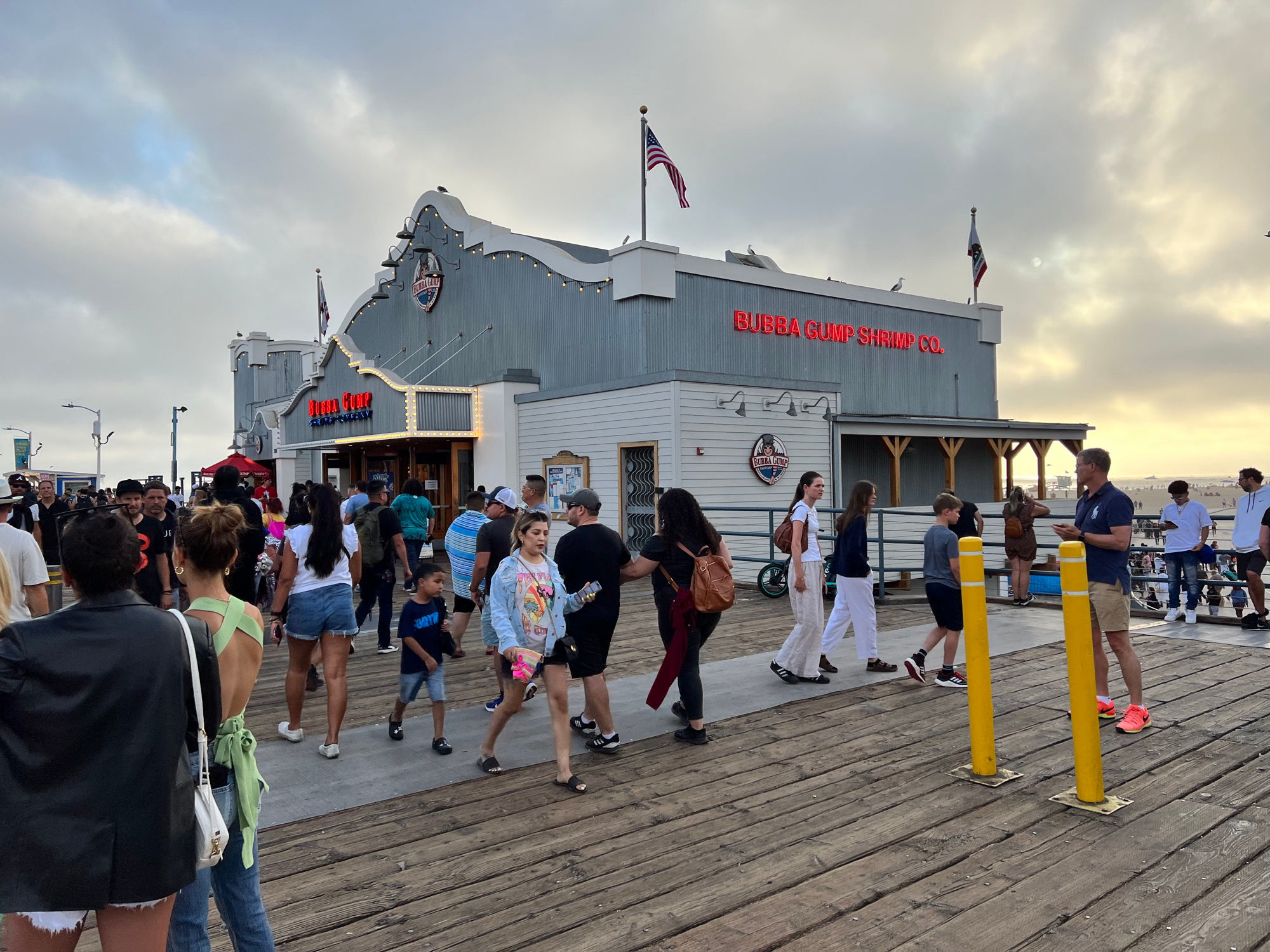 Bubba Gump Shrimp Co Santa Monica Pier