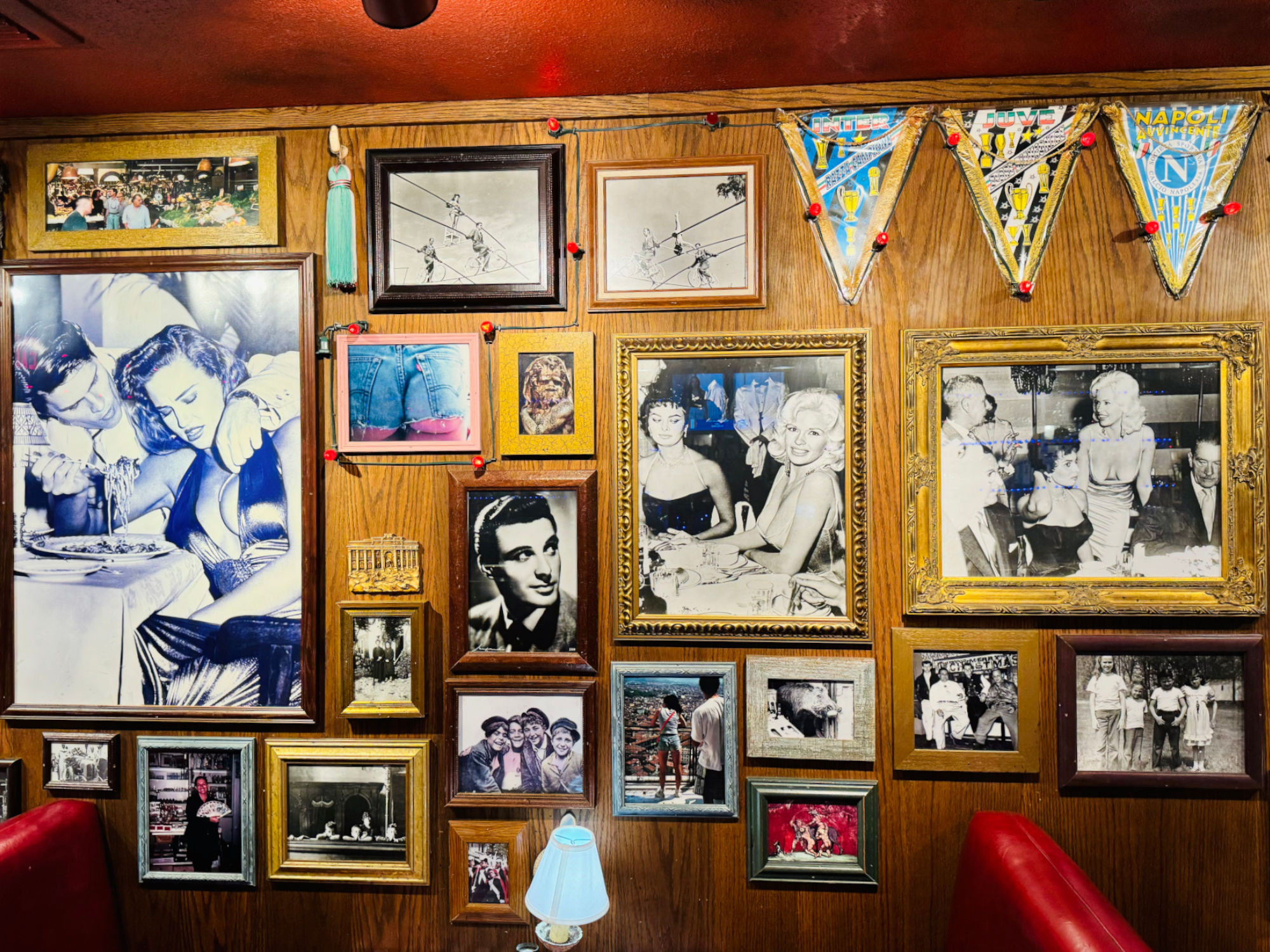 Buca di Beppo Huntington Beach Bosems Wall