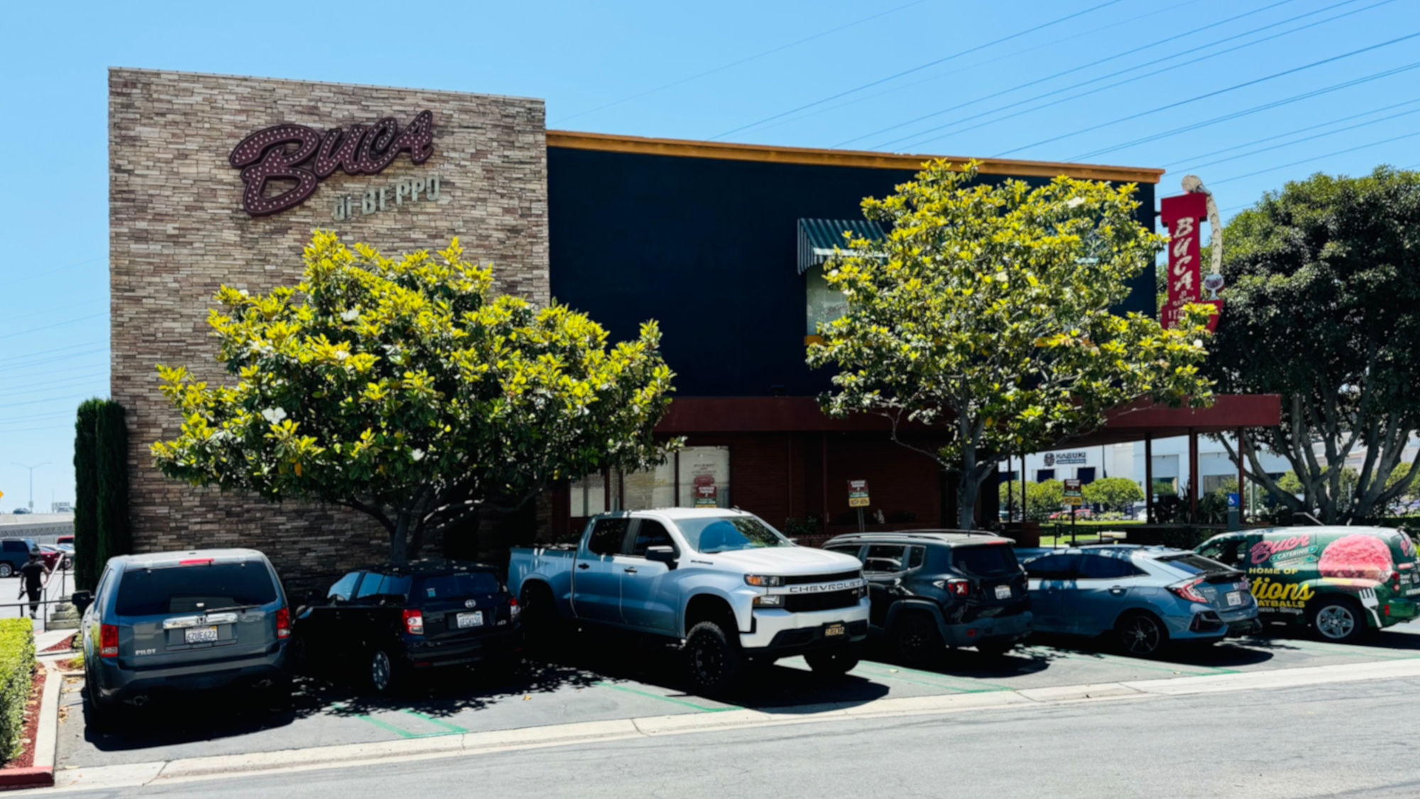 Buca di Beppo Huntington Beach Building