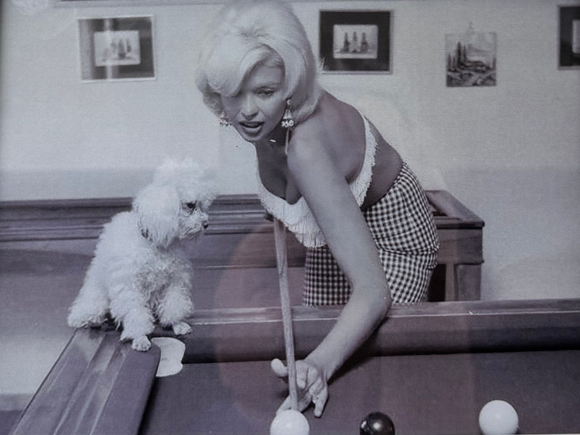 Buca di Beppo Pasadena Marylyn Monroe Playing Pool