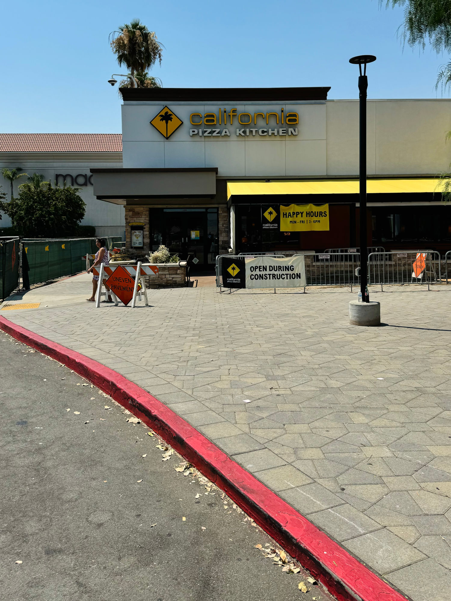 California Pizza Kitchen Northridge