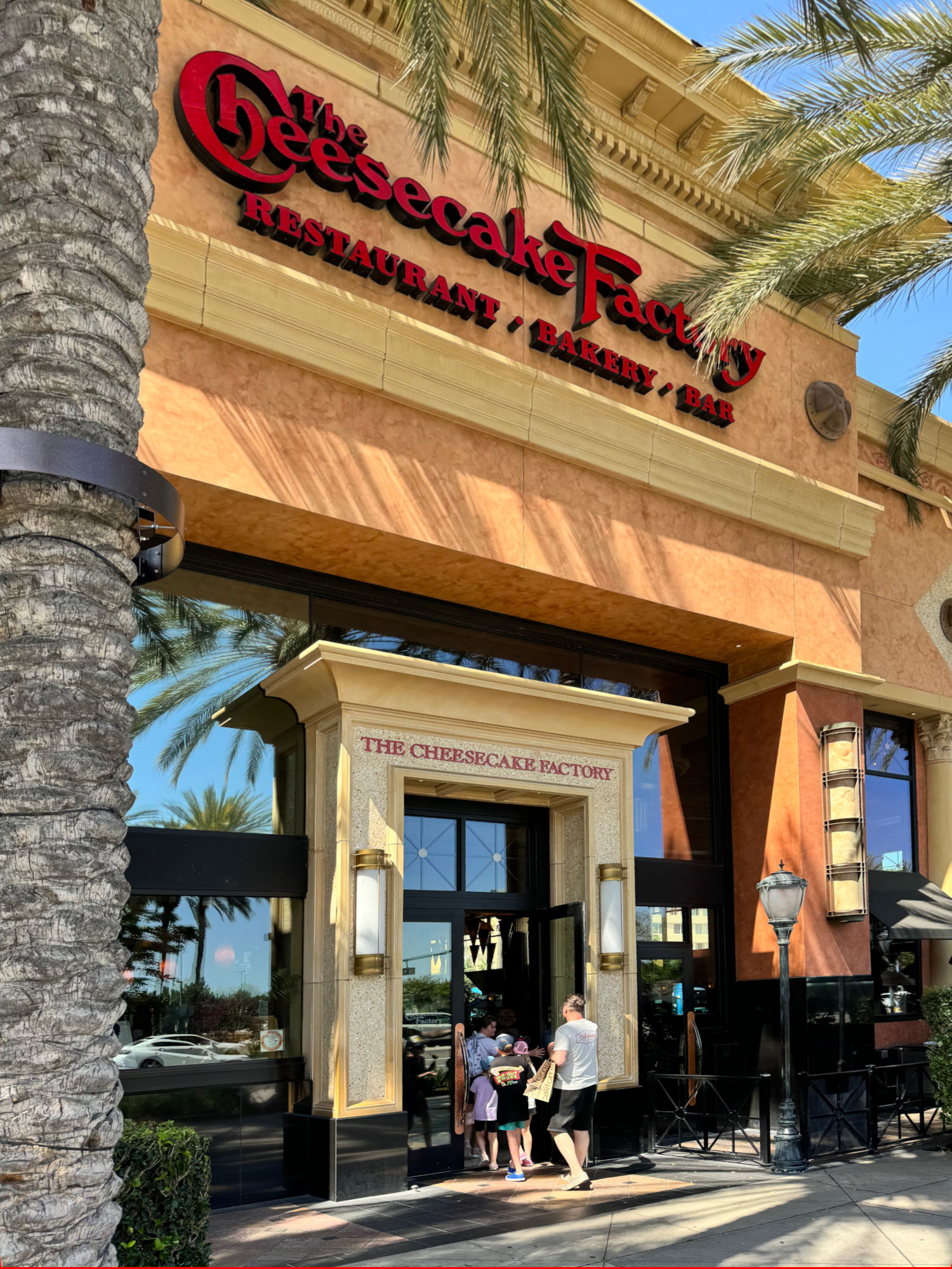 Cheesecake Factory Anaheim Entrance