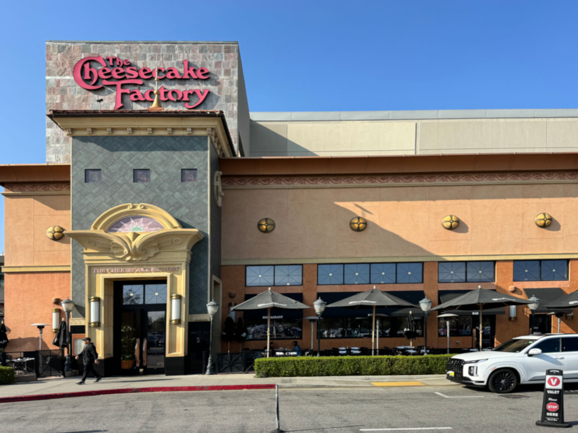 Cheesecake Factory Arcadia Entrance