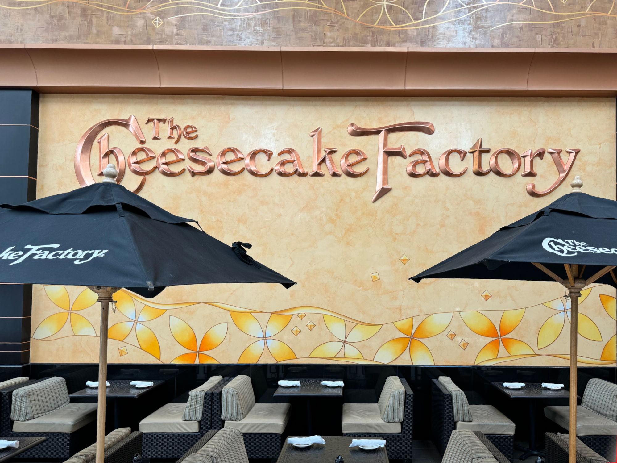 Cheesecake Factory Cerritos Patio