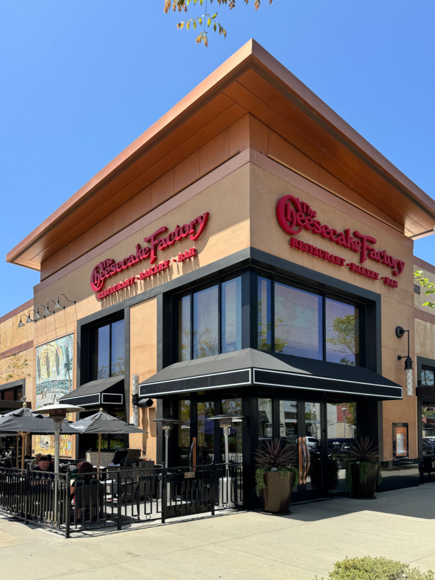 Cheesecake Factory Oxnard