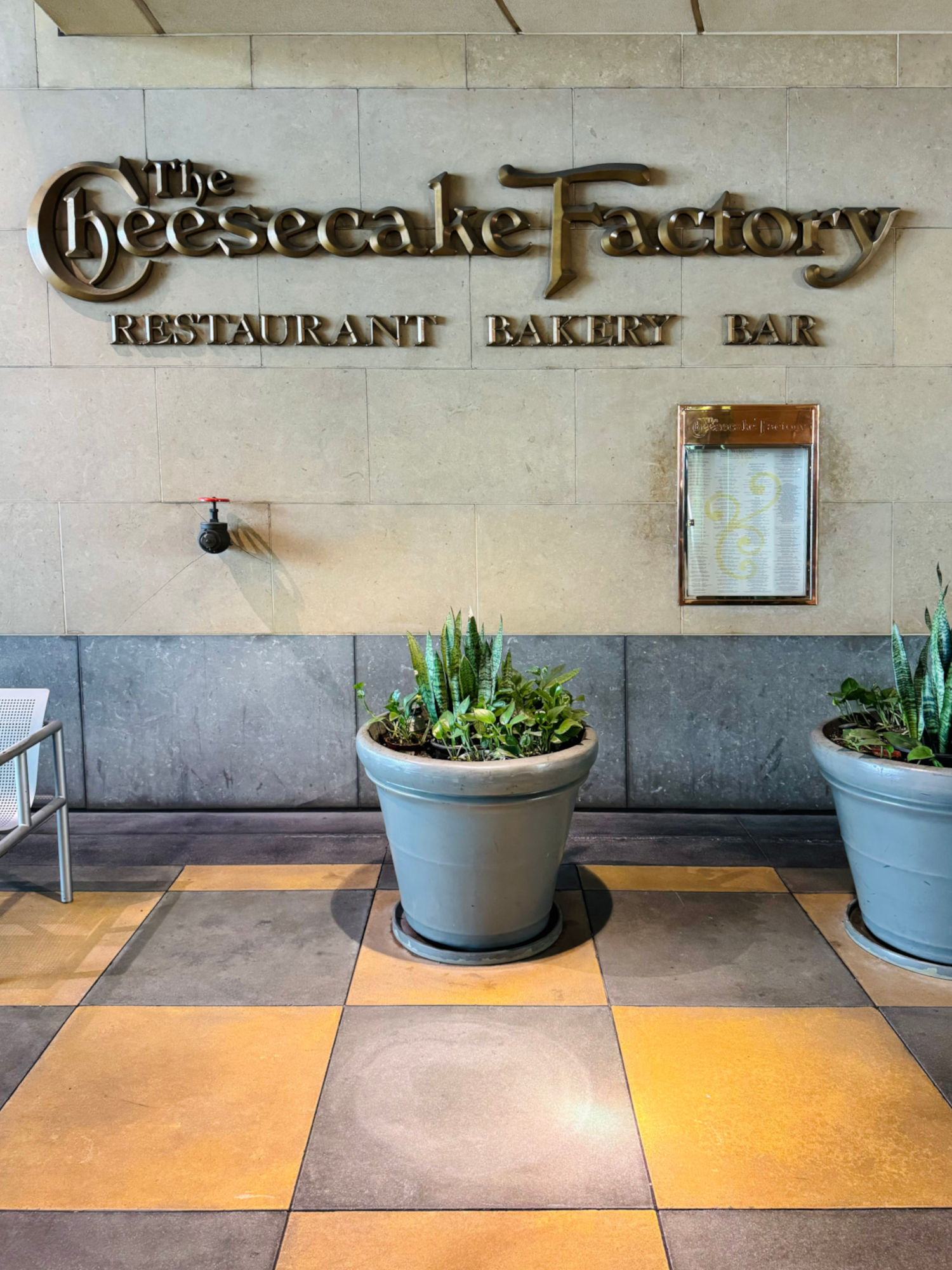 Cheesecake Factory Sherman Oaks Front