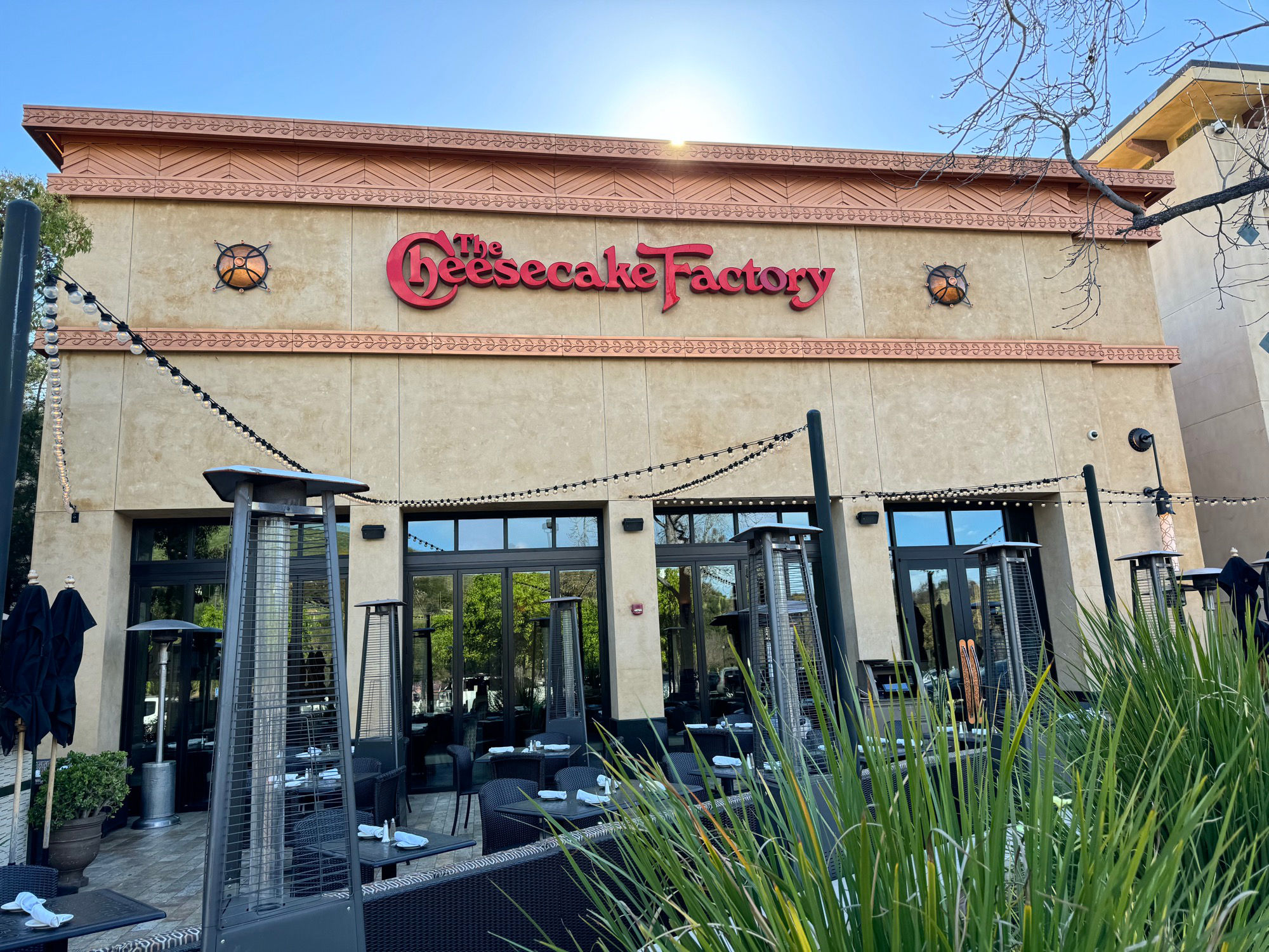 Cheesecake Factory Thousand Oaks