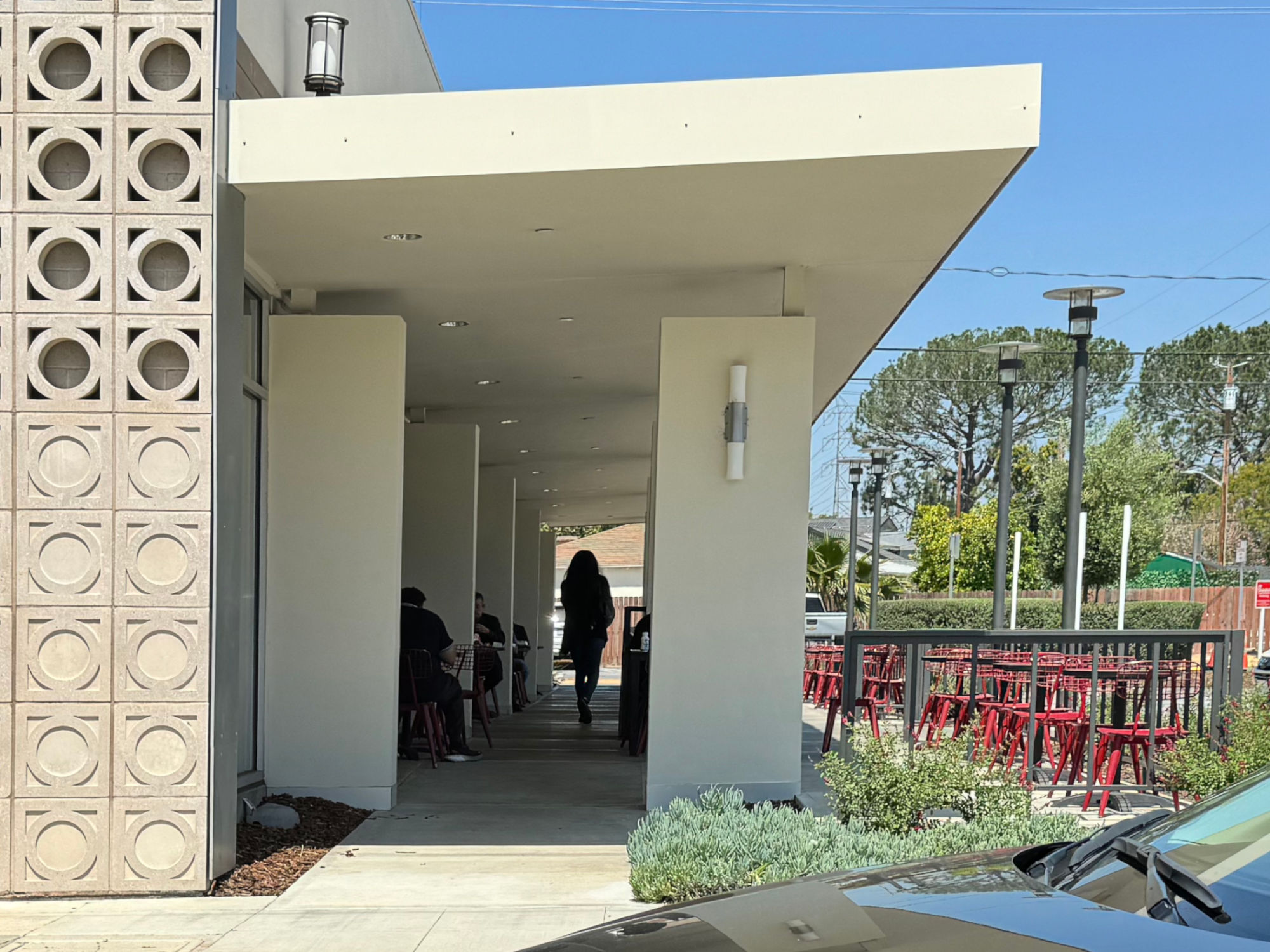 Chick-fil-A Burbank Patio