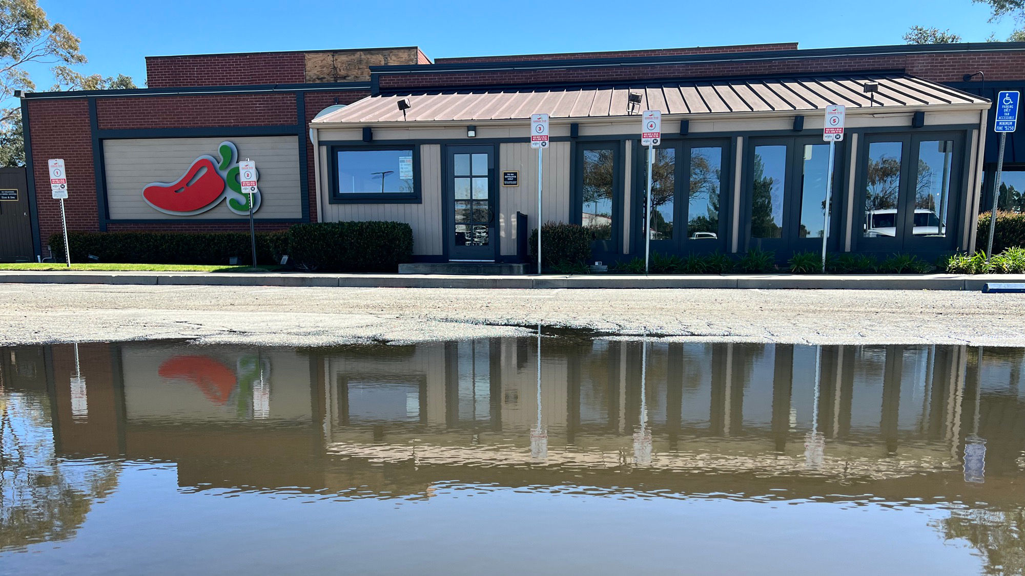 Chili's Building Reflection