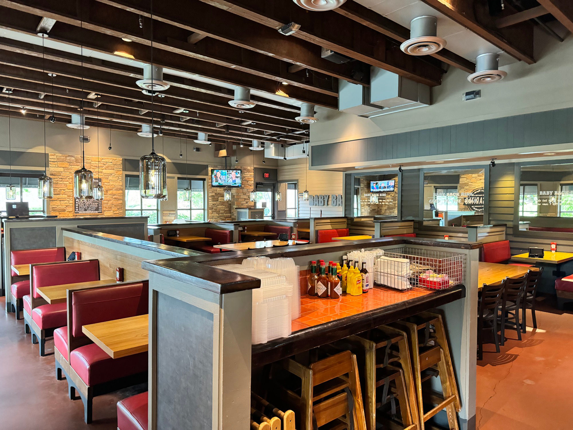 Chili's Inside Seating