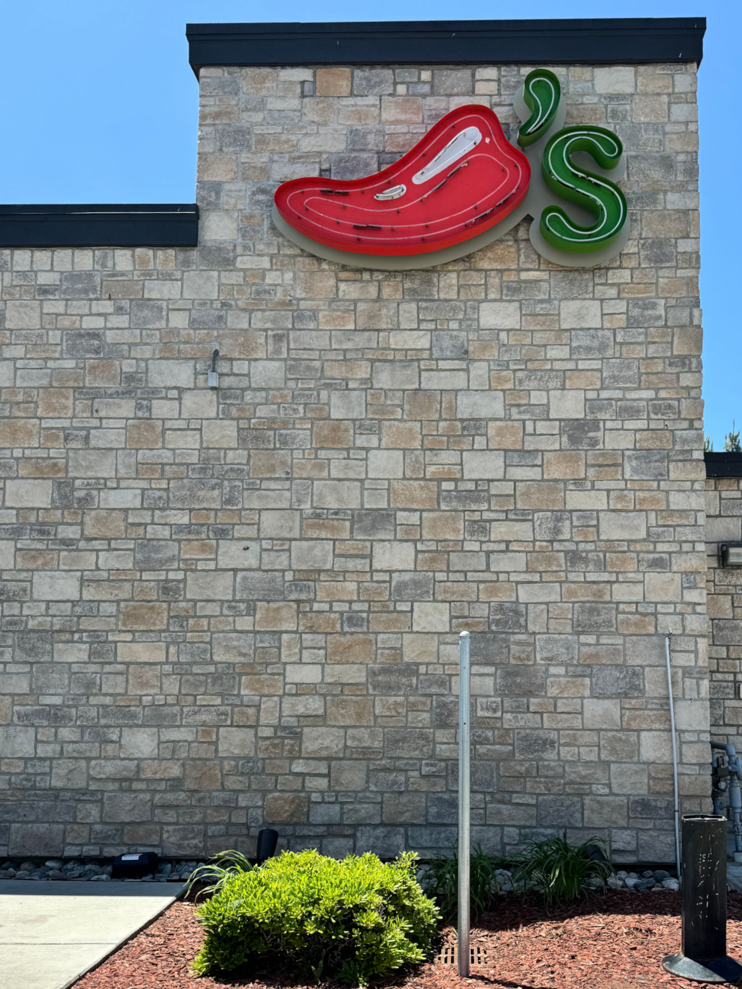 Chili's Long Beach Logo