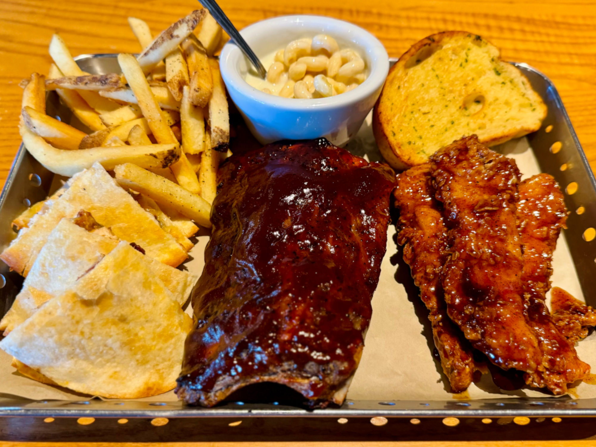 Chili's Ultimate Smokehouse Combo