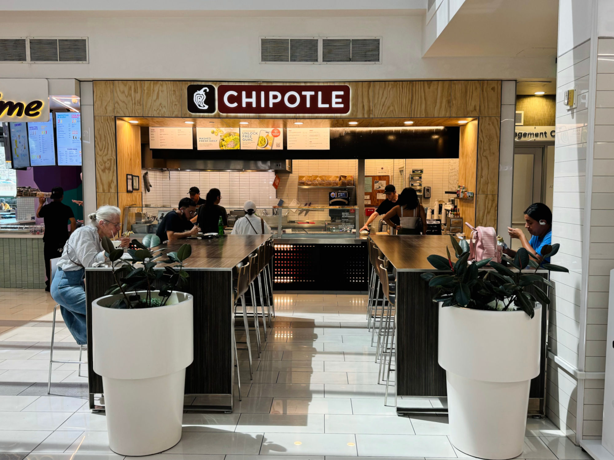 Chipotle Sherman Oaks Fashion Square