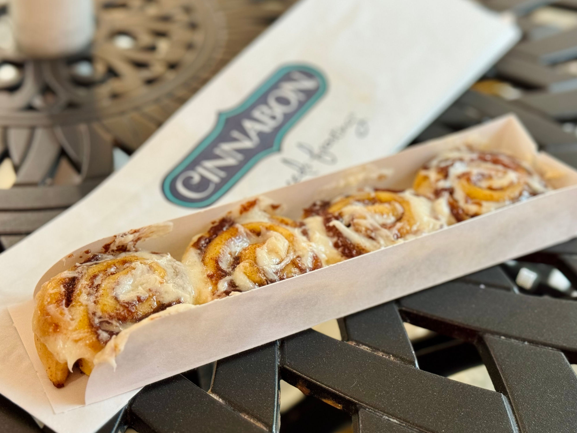 Cinnabon BonBites