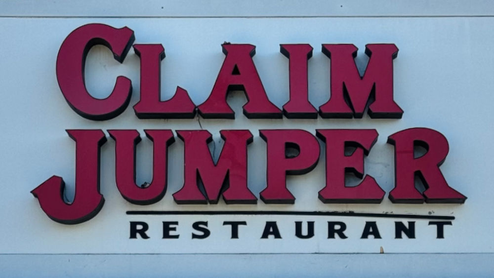 Claim Jumper Sign