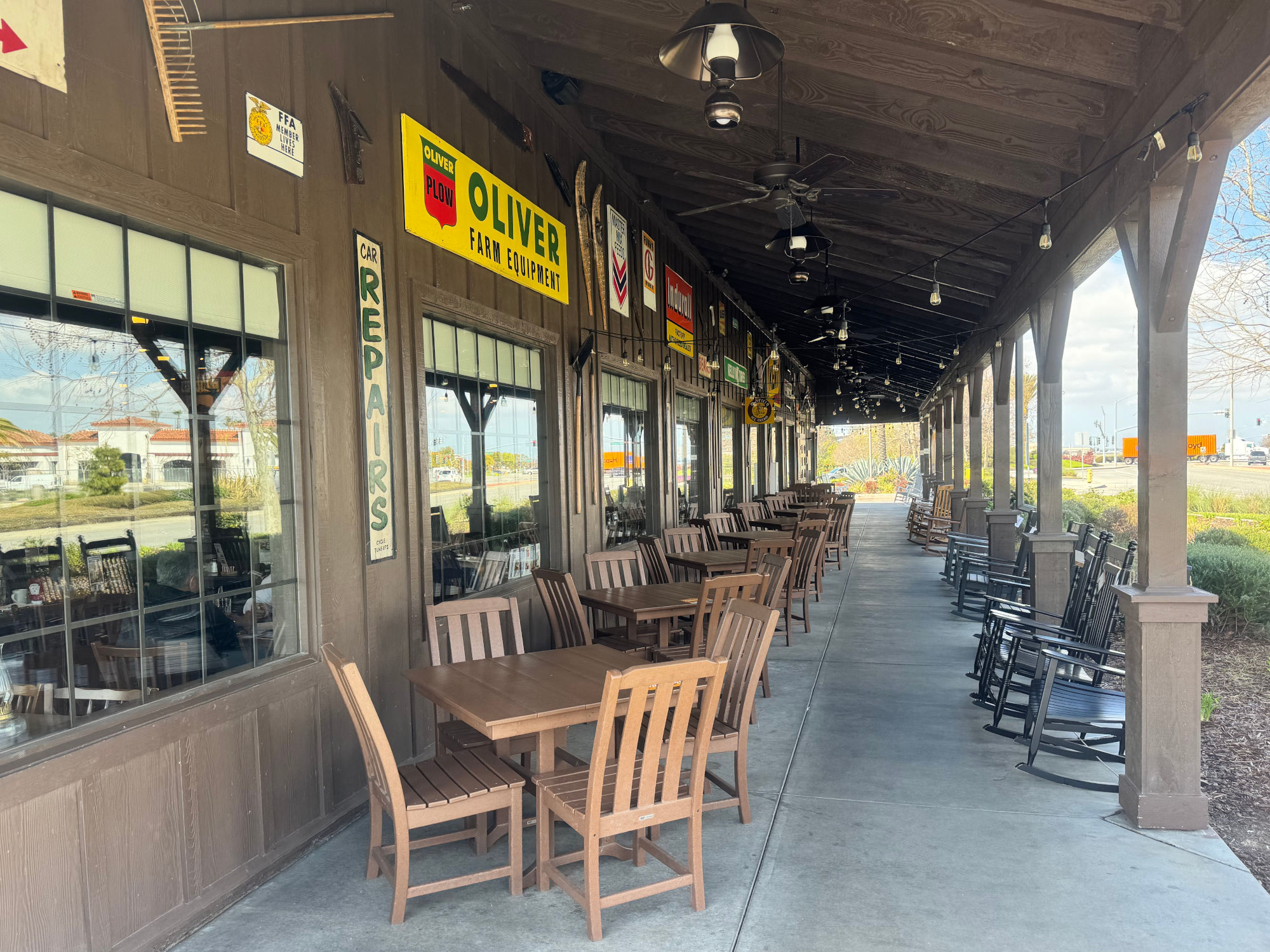 Cracker Barrel Patio