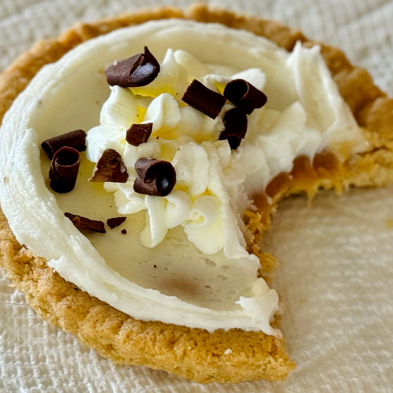 Crumbl Cookies Banoffee Pie