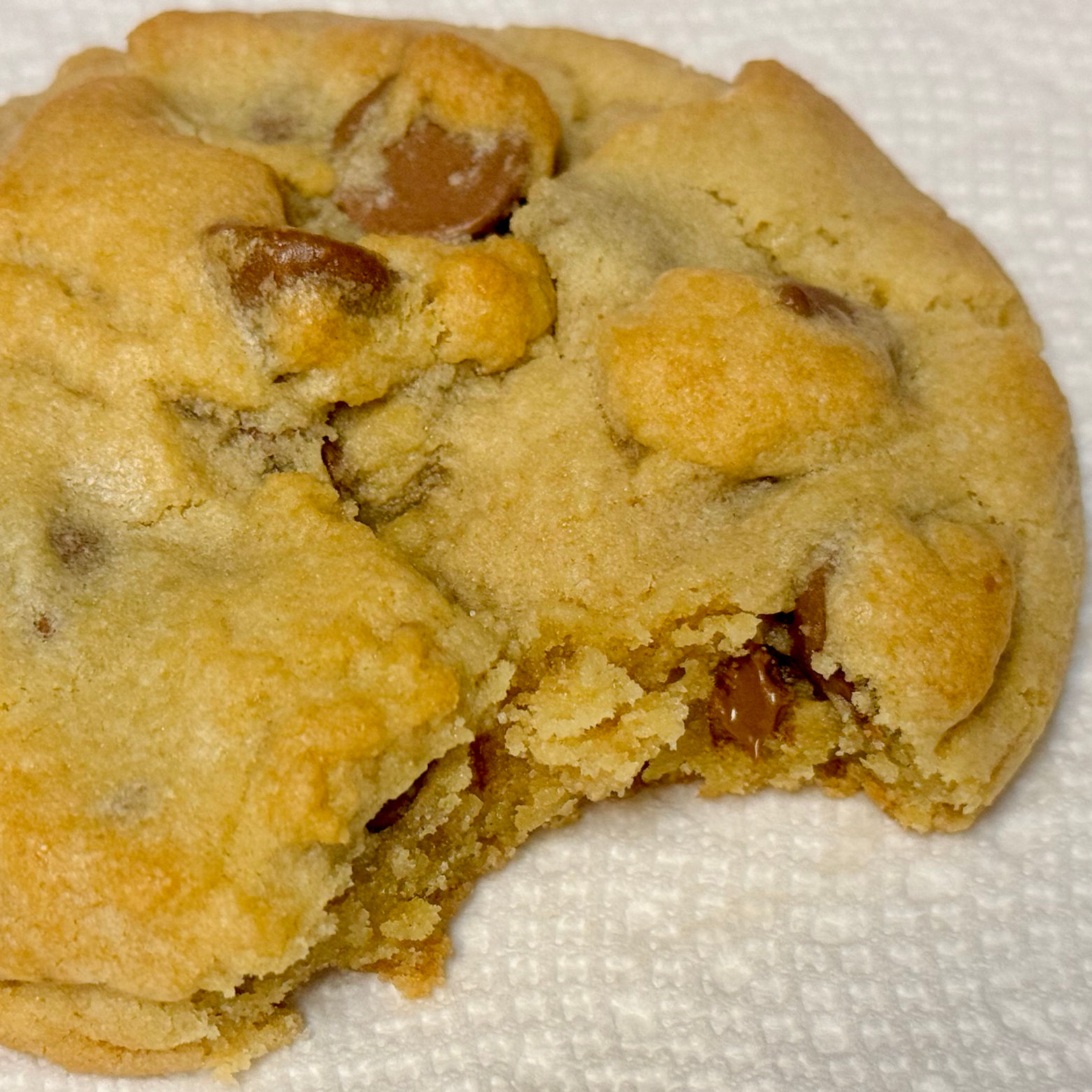 Crumbl Cookies Milk Chocolate Chip